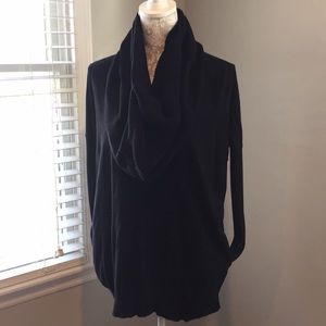 MODA INTL // Cowl neck sweater with pockets